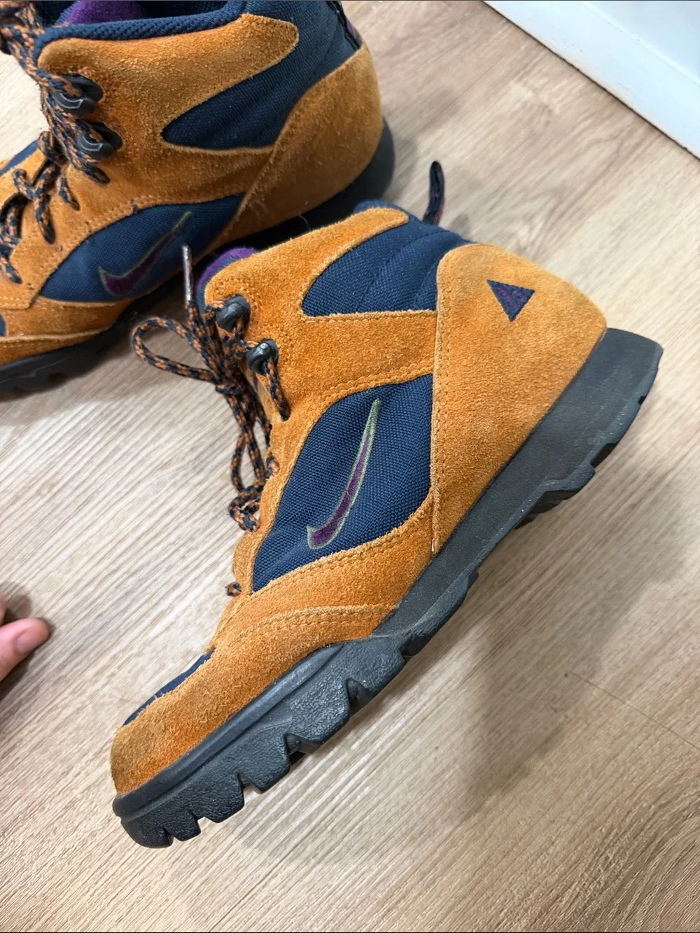 Nike Hiking Ankle Boots Womens 7.5 Brown ACG Vintage Suede Gorpcore Trail